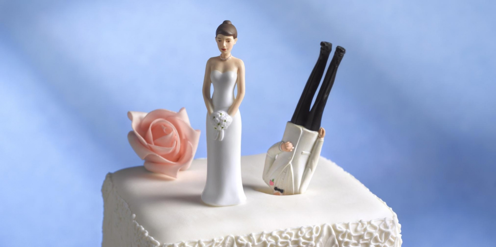 Смена фамилии после свадьбы